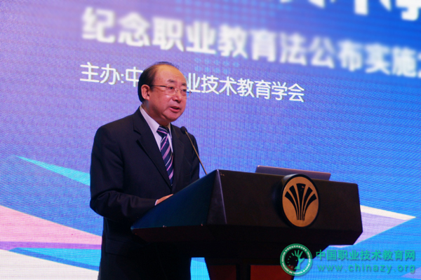 刘占山：产业文化史，教育的另一重天地
