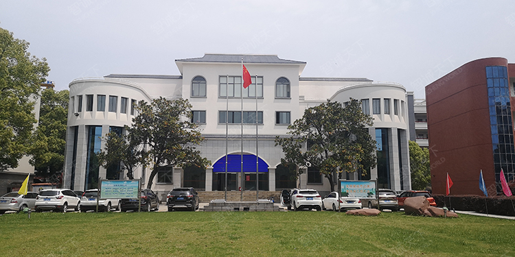 庆贺岳阳一中校园文化建设（一期工程）圆满落幕